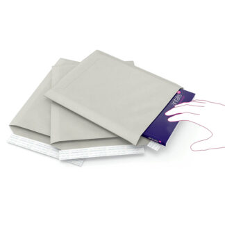 Pose, 240mm x 315mm no window, Kuvert, Konvolut med kartonbagside, white, Opretstående lige klap, P&S, 400g/m2, karton a 100 stk, FSC Mix 70%